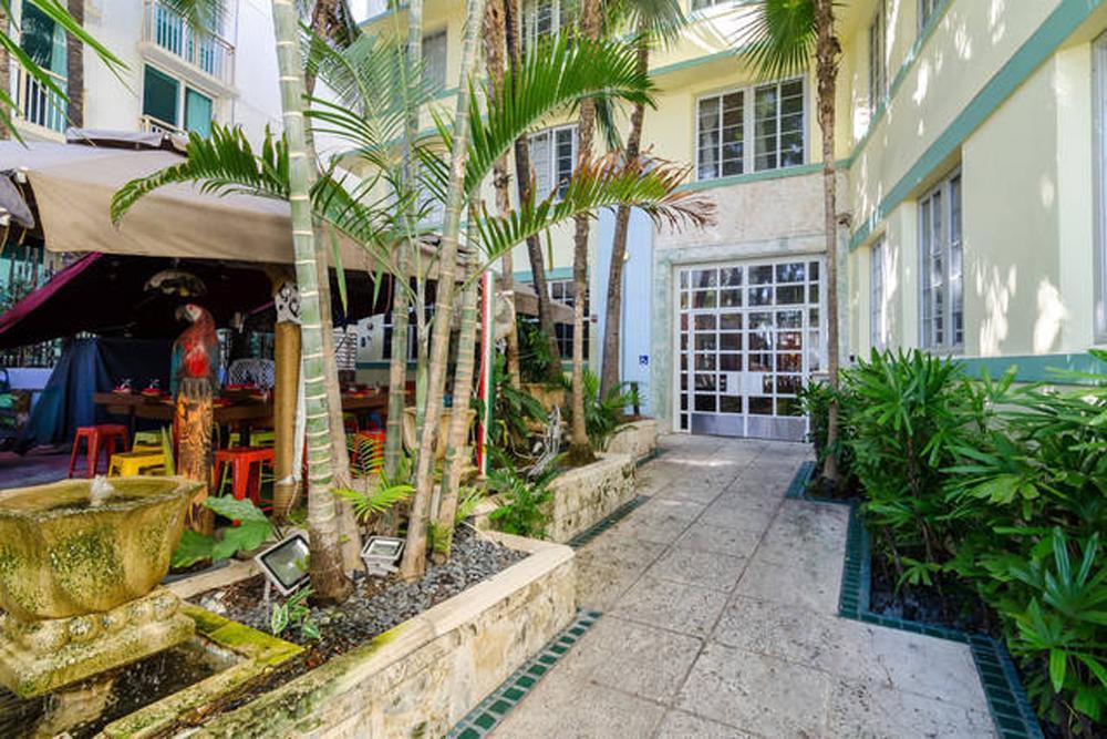 Ocean Drive Studio Historic Building Minutes Walk To The Beach. Miami Beach Dış mekan fotoğraf